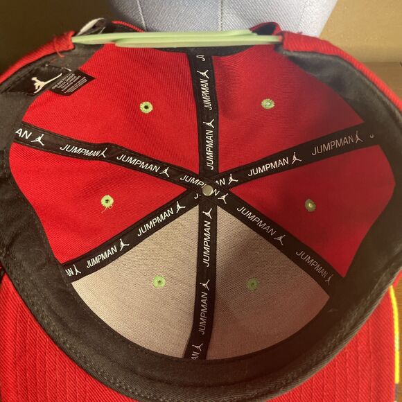 Air Jordan Hat Men Red Hare Space Jam Jumpman Snap Back Cap New - Picture 9 of 10